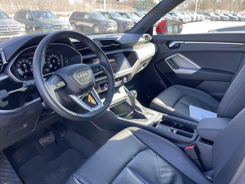 2025 Audi Q3 45 S line Premium