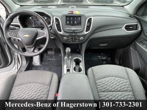 Silver Ice Metallic 2020 Chevrolet Equinox 2LT