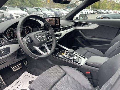2022 Audi A4 45 S line Premium Plus