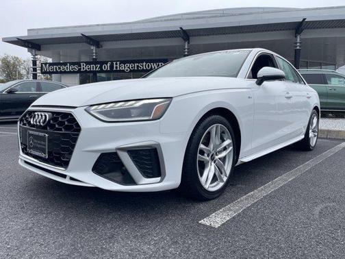 2022 Audi A4 45 S line Premium Plus