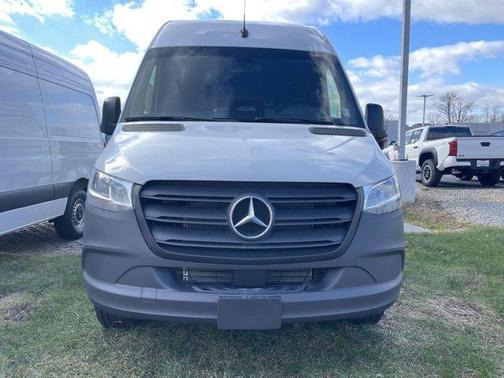 2025 Mercedes-Benz Sprinter 2500 Standard Roof