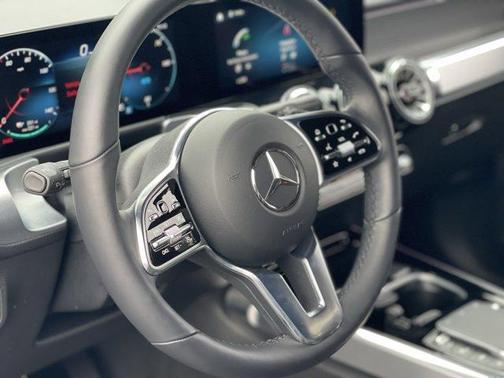 2023 Mercedes-Benz EQB 300 Base 4MATIC