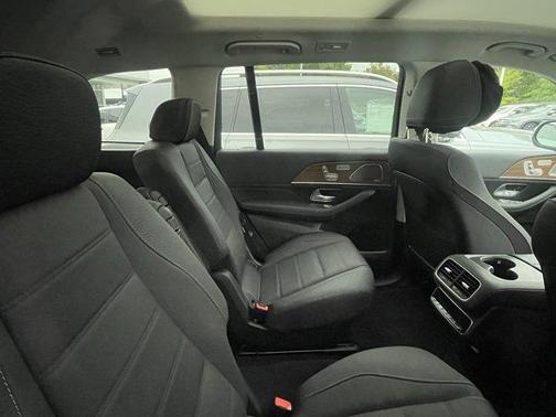 2026 Mercedes-Benz GLS 450 4MATIC