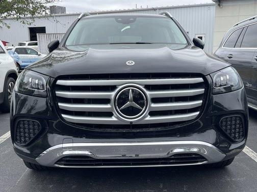 2026 Mercedes-Benz GLS 450 4MATIC