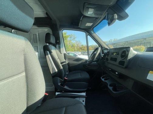 2026 Mercedes-Benz Sprinter 2500 ROOF 144