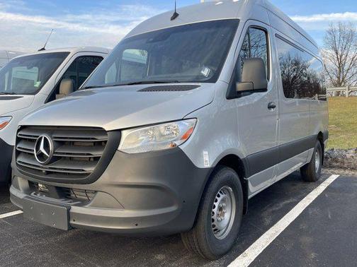 2024 Mercedes-Benz Sprinter 2500 144 WB Standard Roof Passenger