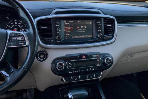 2020 Kia Sorento S V6