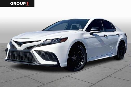 2022 Toyota Camry SE Nightshade