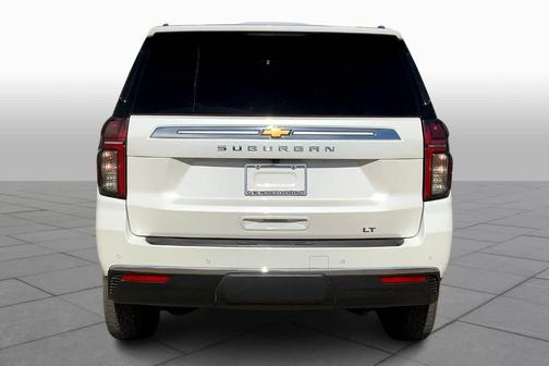 Iridescent Pearl Tricoat 2021 Chevrolet Suburban LT