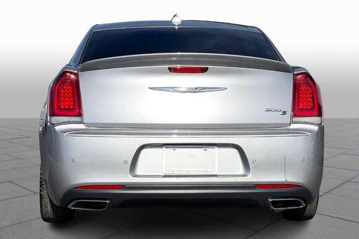 2018 Chrysler 300 S