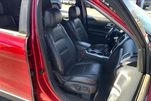 Ruby Red Metallic Tinted Clearcoat 2015 Ford Explorer XLT