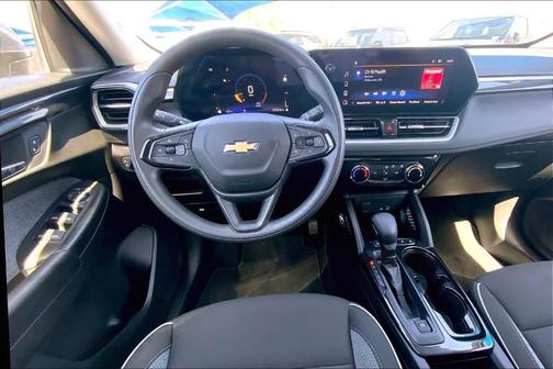 Sterling Gray Metallic 2025 Chevrolet Trailblazer LT