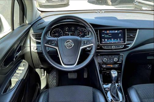 Summit White 2017 Buick Encore Preferred