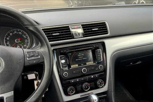 2013 Volkswagen Passat 2.5 SE