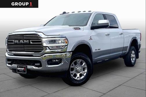 Bright White Clearcoat 2019 RAM 2500 Laramie Crew Cab 4x4 6'4' Box
