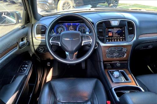 2015 Chrysler 300C Platinum