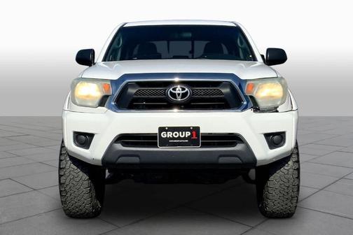 Super White 2015 Toyota Tacoma I4