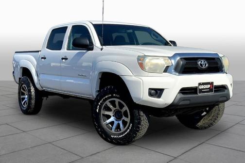 Super White 2015 Toyota Tacoma I4