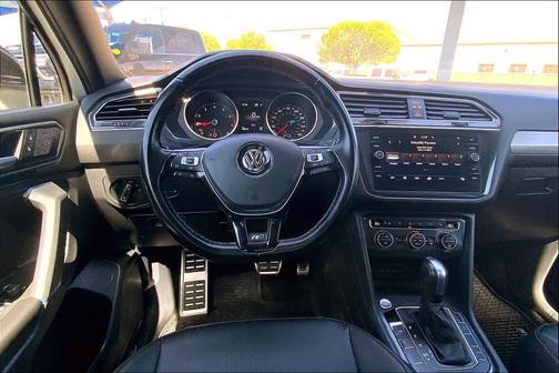 Pure White 2020 Volkswagen Tiguan 2.0T SE R-Line Black
