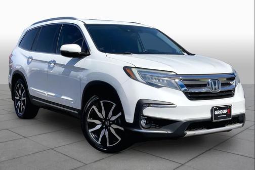 Platinum White Pearl 2021 Honda Pilot Touring 8-Passenger
