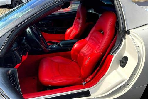 2002 Chevrolet Corvette Base