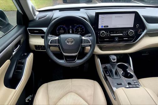 2023 Toyota Highlander Platinum