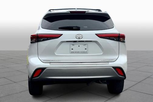2023 Toyota Highlander Platinum