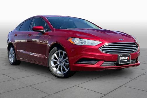 Ruby Red Metallic Tinted Clearcoat 2017 Ford Fusion SE