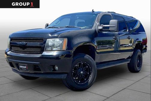 Black 2008 Chevrolet Suburban 2500 LT
