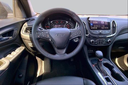 Sterling Gray Metallic 2024 Chevrolet Equinox FWD RS
