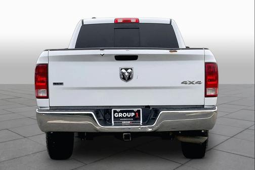 Bright White Clearcoat 2019 RAM 1500 SLT