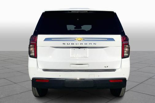 2023 Chevrolet Suburban LT