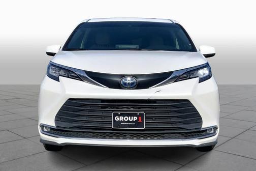 2022 Toyota Sienna XLE