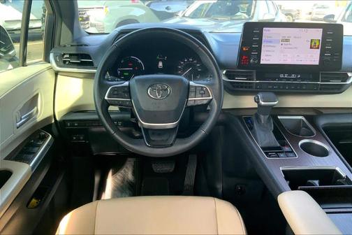 2022 Toyota Sienna XLE