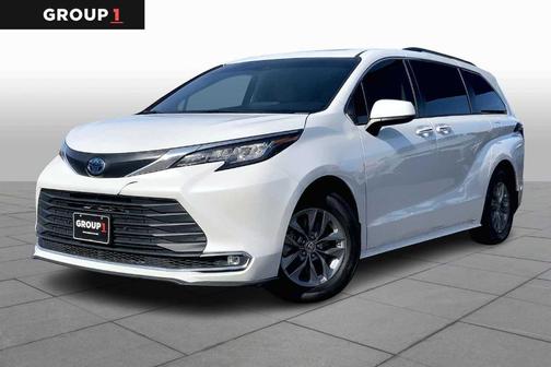 2022 Toyota Sienna XLE