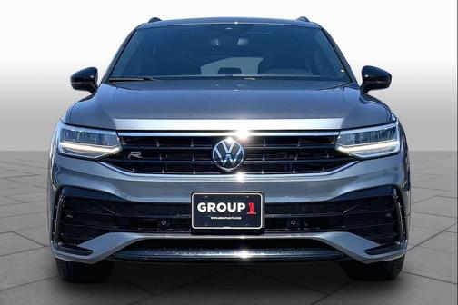 Platinum Gray Metallic 2024 Volkswagen Tiguan 2.0T SE R-Line Black