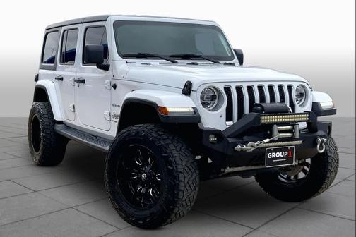 Bright White Clearcoat 2018 Jeep Wrangler Unlimited Sahara
