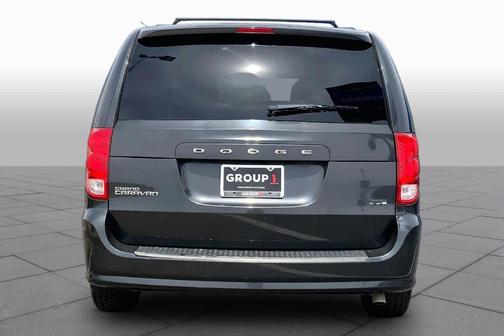 Dark Charcoal Pearl 2012 Dodge Grand Caravan SXT