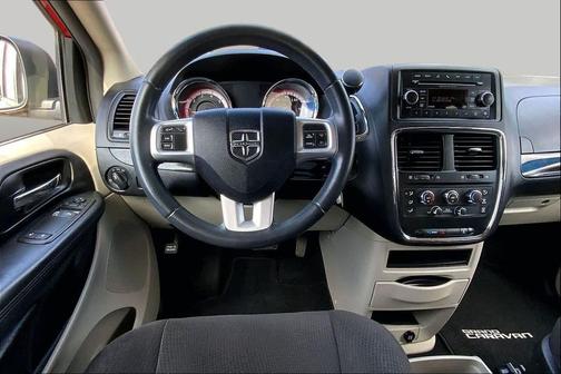 Redline 2 Coat Pearl 2013 Dodge Grand Caravan SE