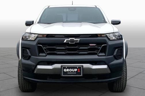 Summit White 2024 Chevrolet Colorado Trail Boss