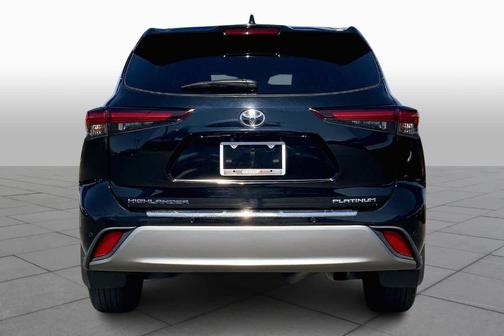 2024 Toyota Highlander Platinum