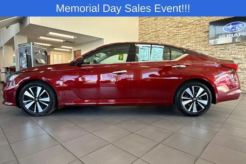 Scarlet Ember Tintcoat 2019 Nissan Altima 2.5 SV