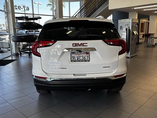 2021 GMC Terrain SLT