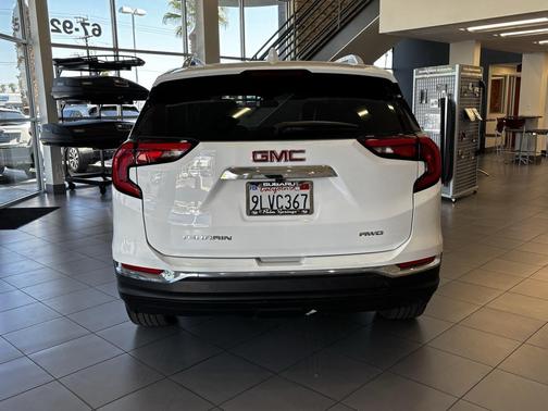 2021 GMC Terrain SLT