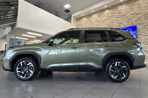 2025 Subaru Forester Hybrid Premium