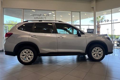 Ice Silver Metallic 2021 Subaru Forester Base