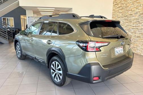 Autumn Green Metallic 2025 Subaru Outback Premium