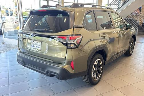 2025 Subaru Forester Premium