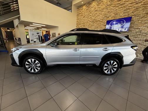 2023 Subaru Outback Limited XT