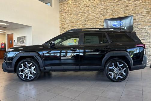 Crystal Black Silica 2026 Subaru Outback Touring XT